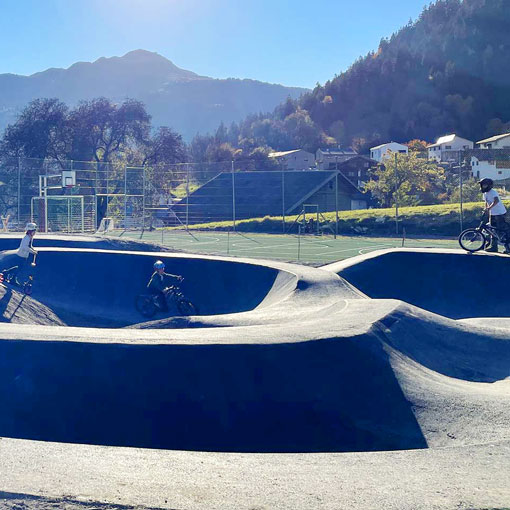 Skateparks und Pumptracks